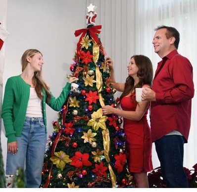 Superstar Santa Tree Review