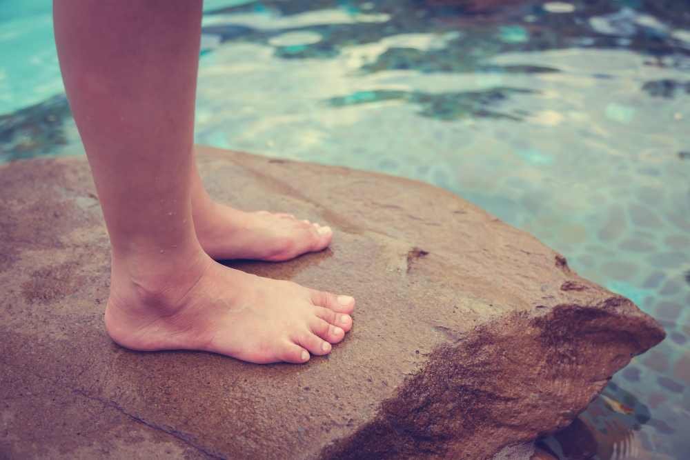 Disadvantages of Soaking Feet in Hot Water